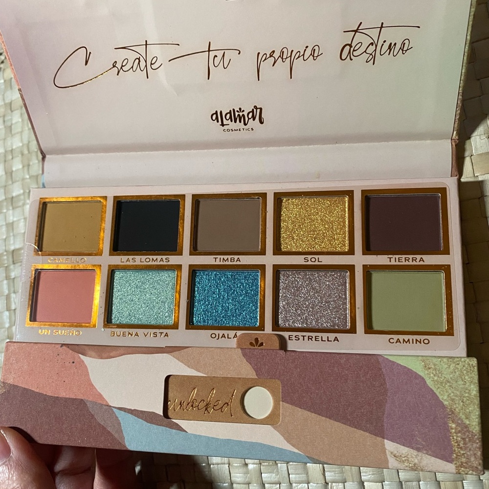 Alamar Cosmetics Destino Eyeshadow Palette - Gold, Green, Brown